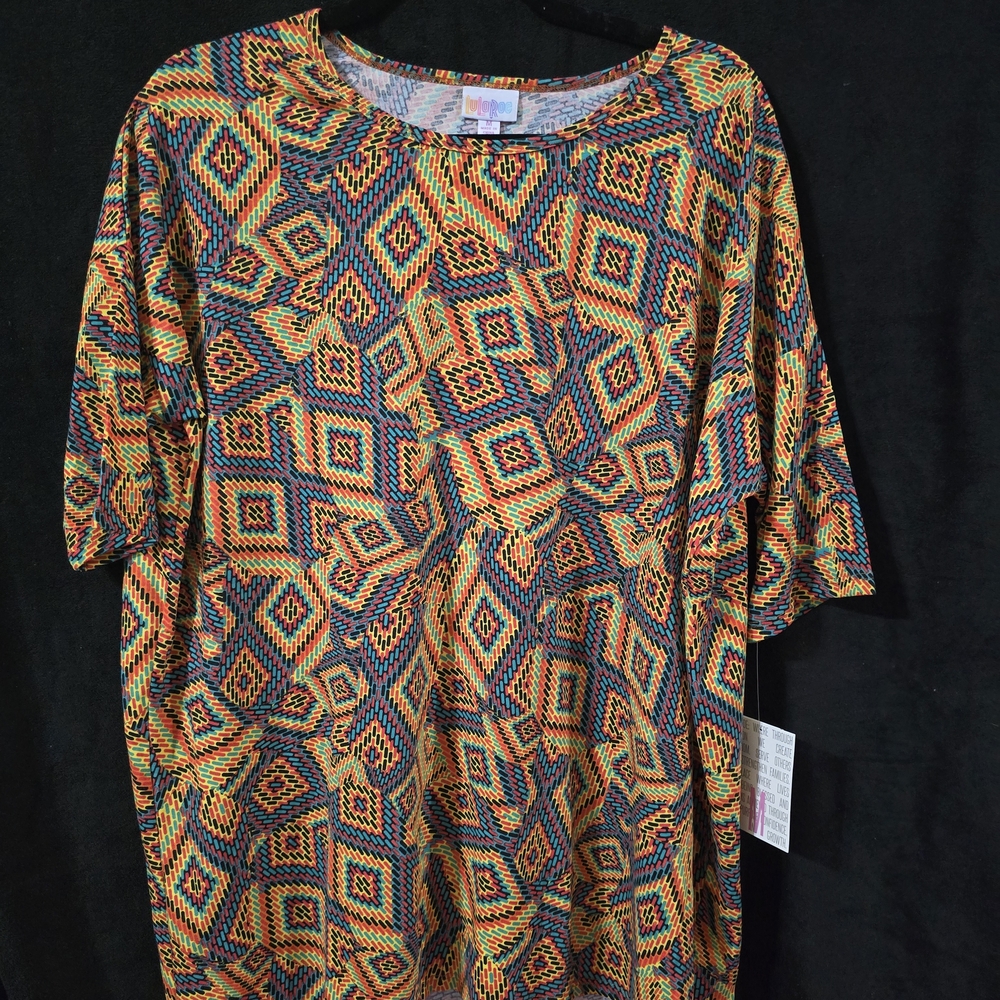 LuLaRoe Irma Tunic